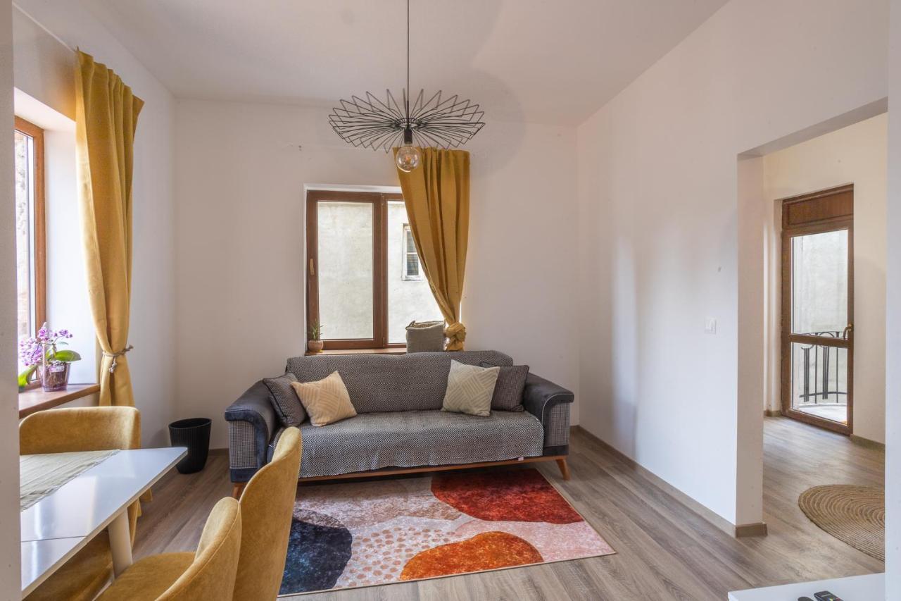 Linden House - A Lovely Apartment In Central Varna Dış mekan fotoğraf